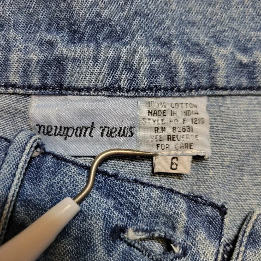 Newport News Vintage 90s Denim Ruffle Hem Women's Blue Jean Shorts High Rise Mom